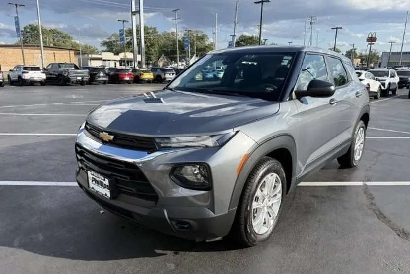 2021 Chevrolet Trailblazer LS photo 1