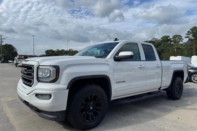 2016 Gmc Sierra Base photo 1