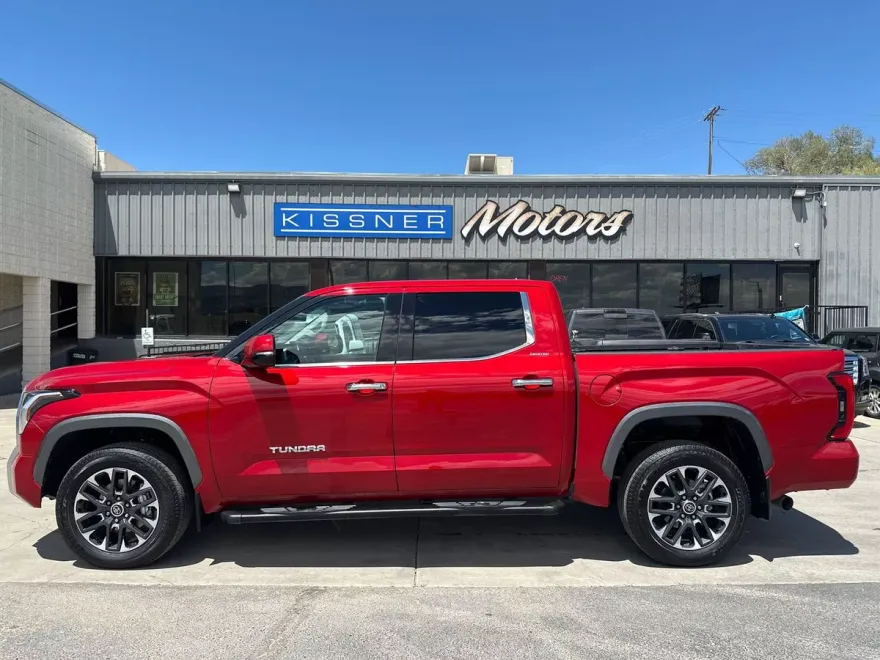 2023 Toyota Tundra Limited photo 1