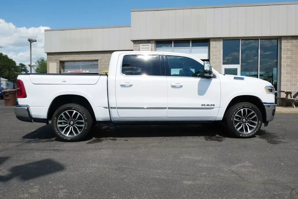 2025 Ram 1500 Limited photo 1