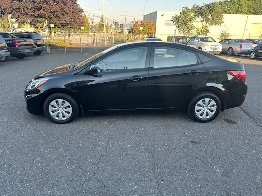 2015 Hyundai Accent GLS photo 1
