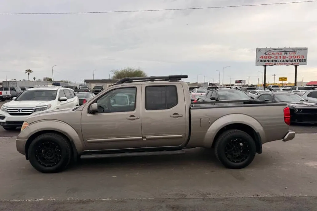 2008 Nissan Frontier LE photo 1
