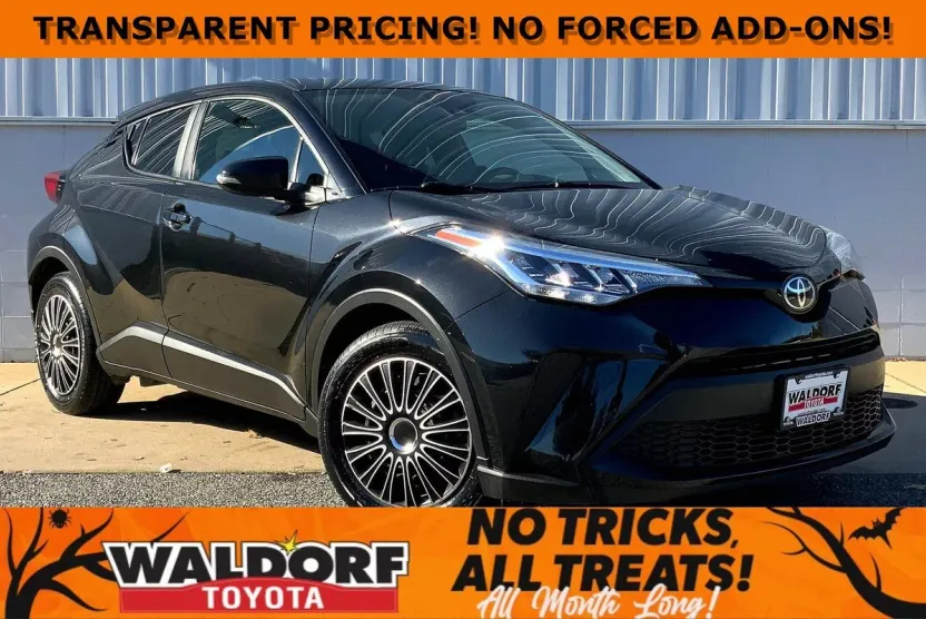 2021 Toyota C-HR LE photo 1