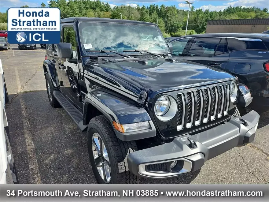2022 Jeep Wrangler Unlimited Sahara photo 1