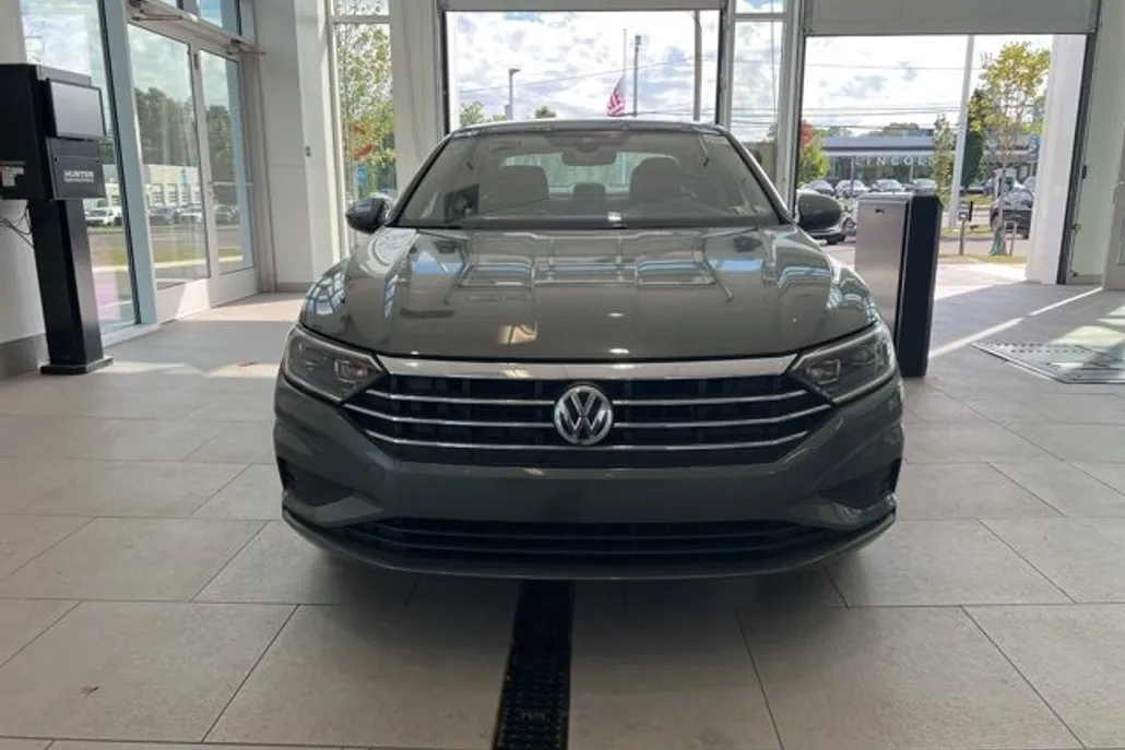 2019 Volkswagen Jetta SEL photo 1