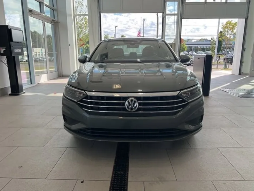2019 Volkswagen Jetta SEL photo 1