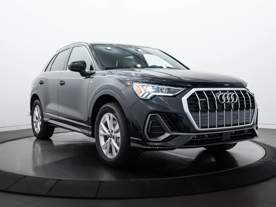 2025 Audi Q3 S line Premium Plus photo 1