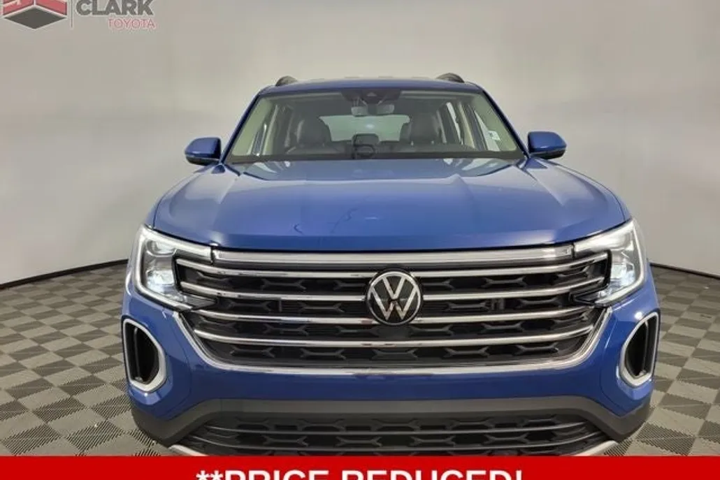 2025 Volkswagen Atlas SE photo 1
