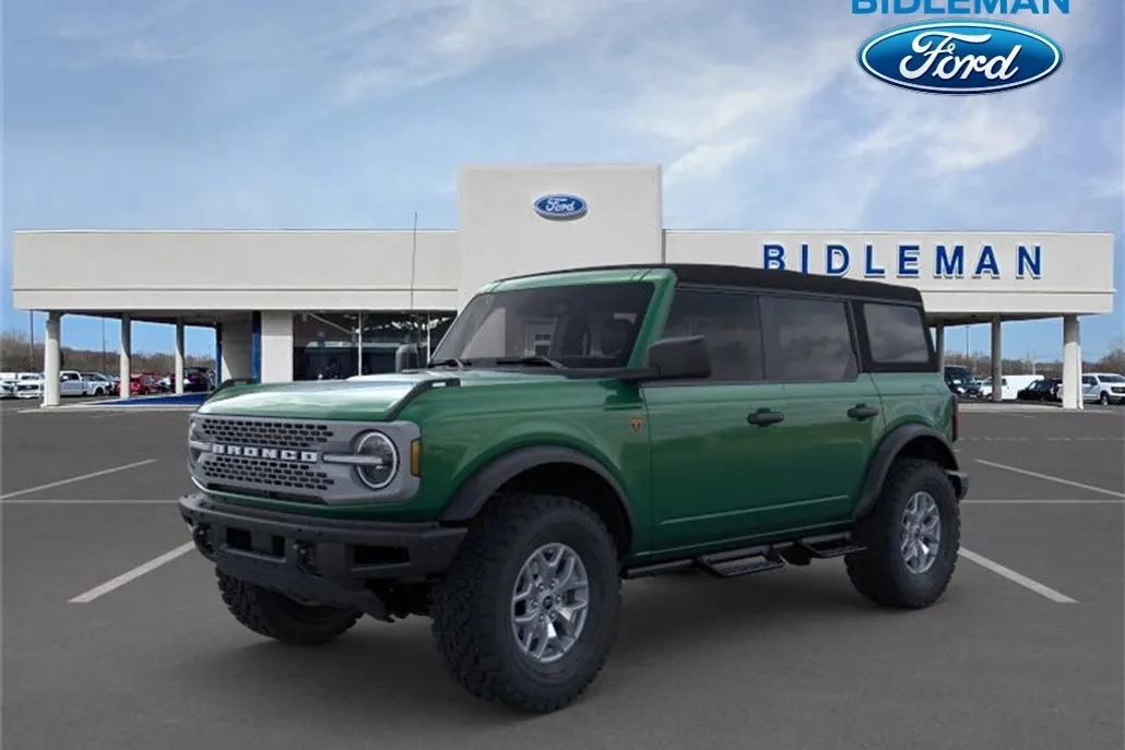 2024 Ford Bronco Badlands photo 1