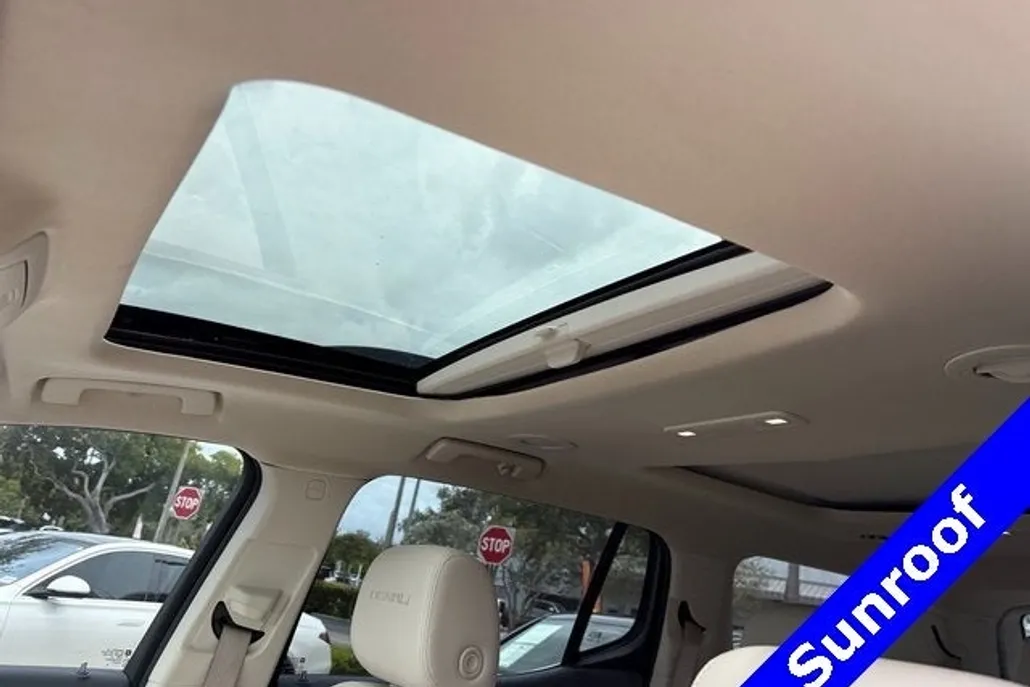 2022 Gmc Acadia Denali photo 1