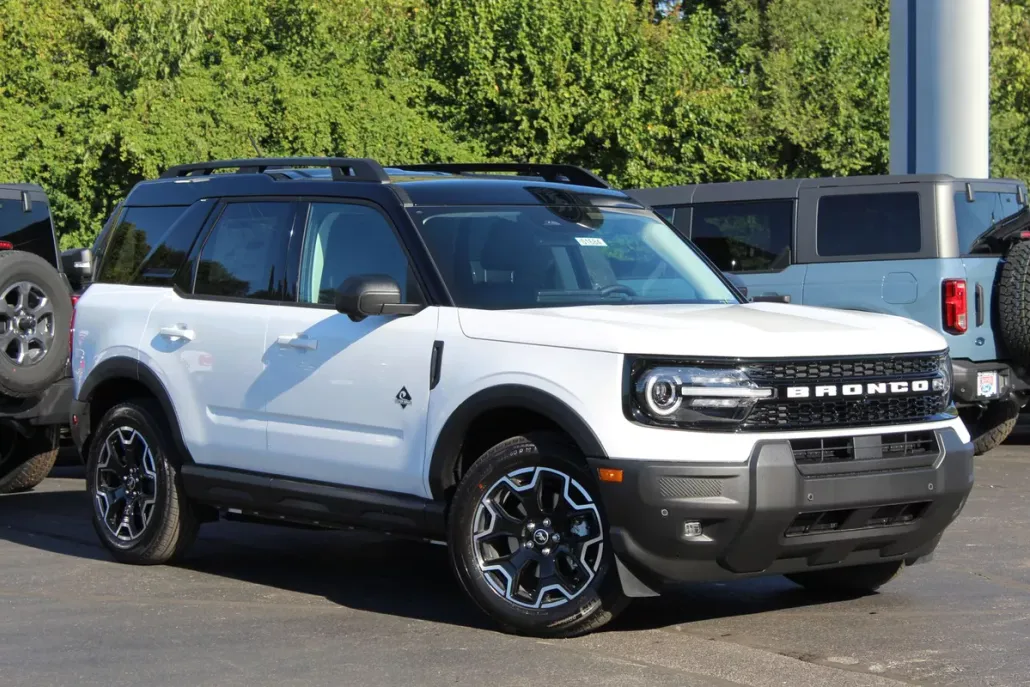 2025 Ford Bronco Sport Outer Banks photo 1