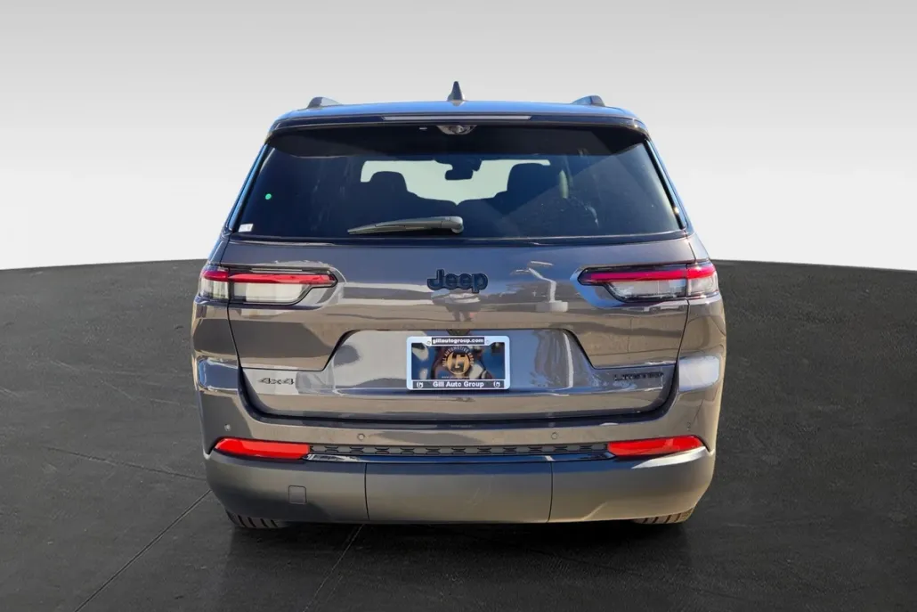 2025 Jeep Grand Cherokee Limited photo 1