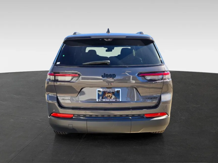 2025 Jeep Grand Cherokee Limited photo 1