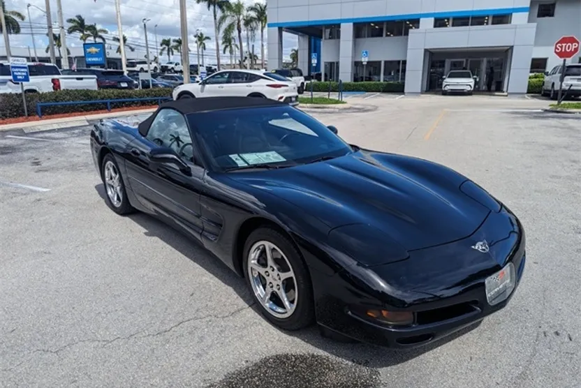 2003 Chevrolet Corvette Base photo 1