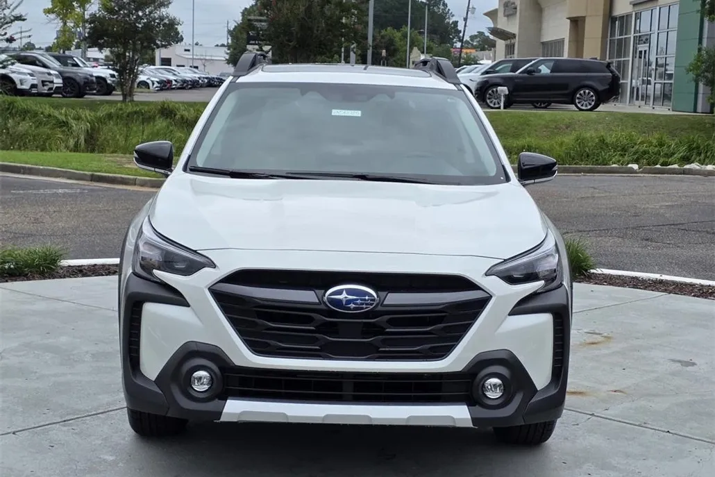 2025 Subaru Outback Limited photo 1