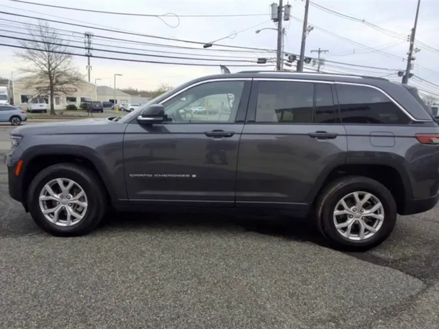 2022 Jeep Grand Cherokee Limited photo 1