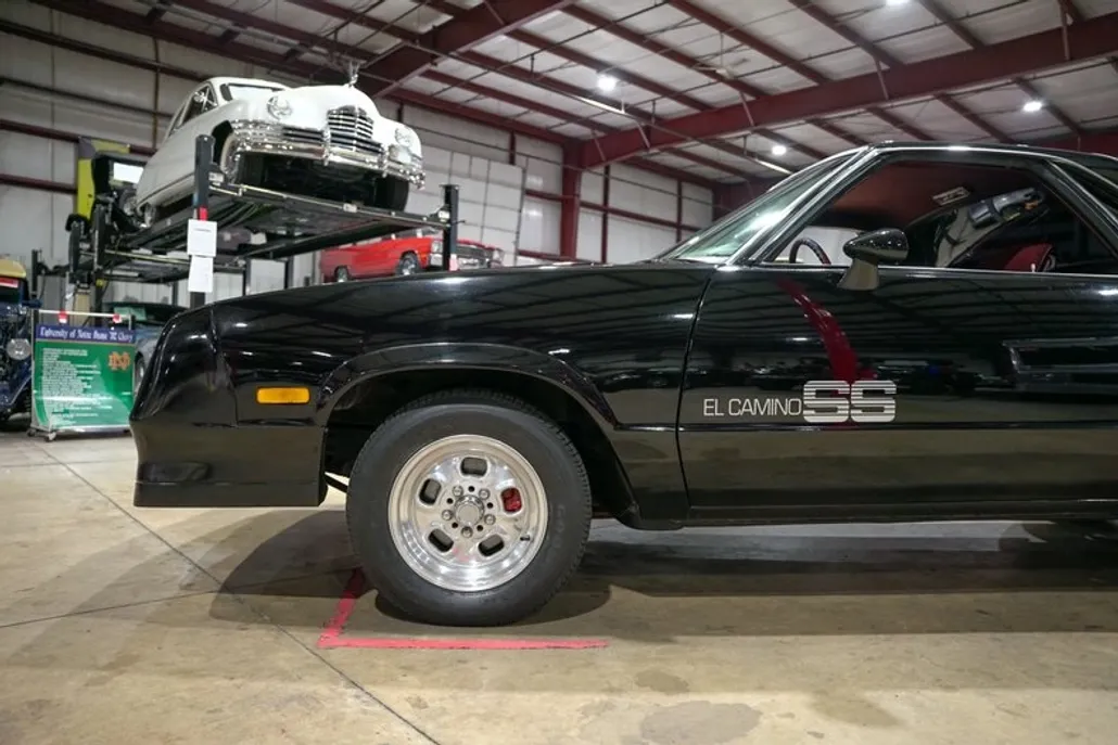 1984 Chevrolet El Camino photo 1