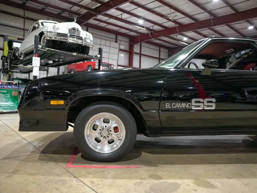 1984 Chevrolet El Camino photo 1