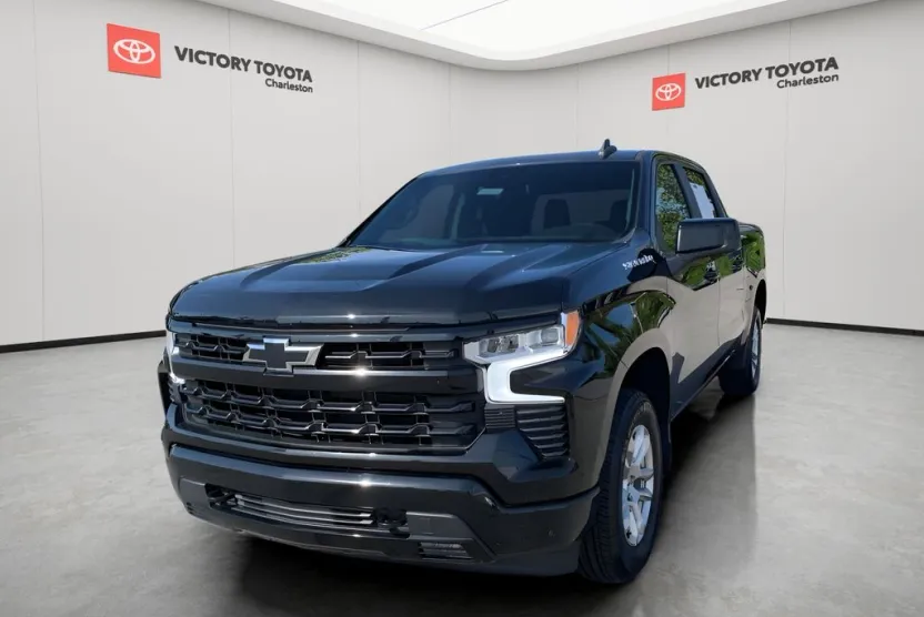 2023 Chevrolet Silverado 1500 RST photo 1