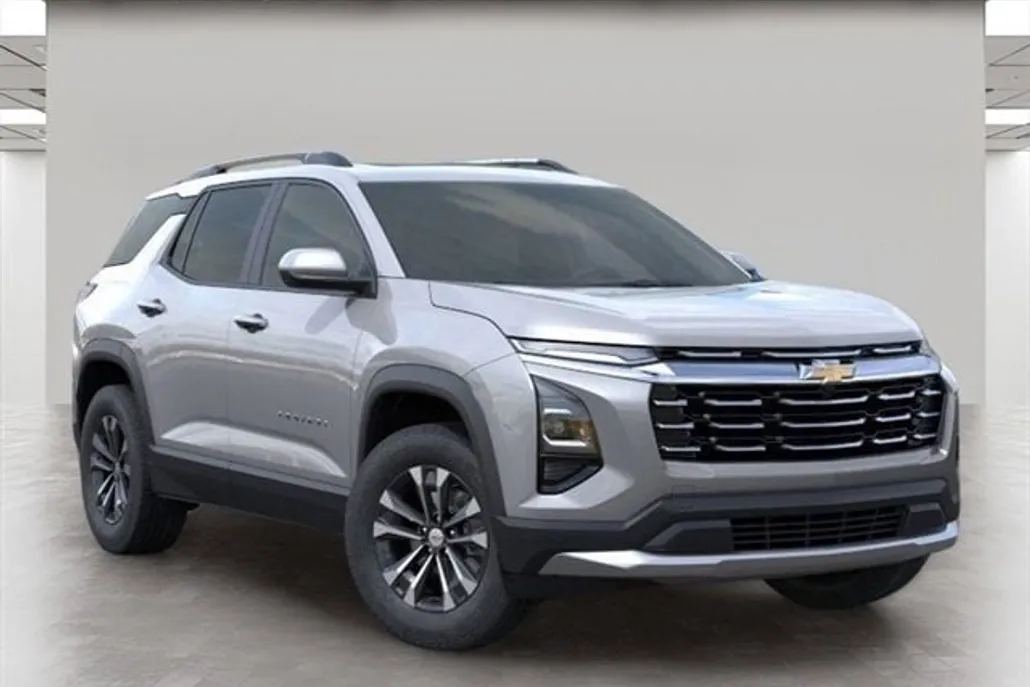 2026 Chevrolet Equinox LT photo 1