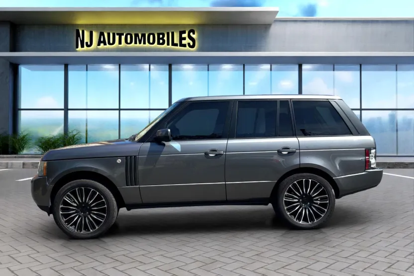 2010 Land Rover Range Rover HSE photo 1