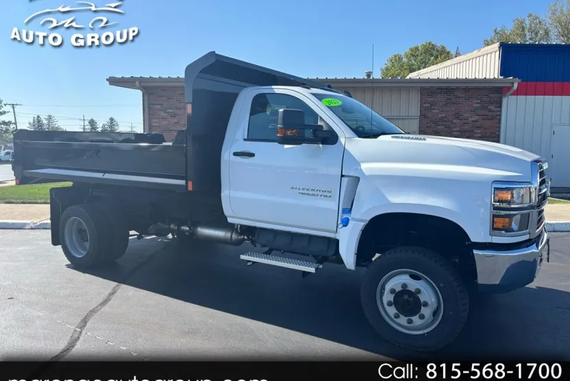 2023 Chevrolet Silverado 4500HD Work Truck photo 1