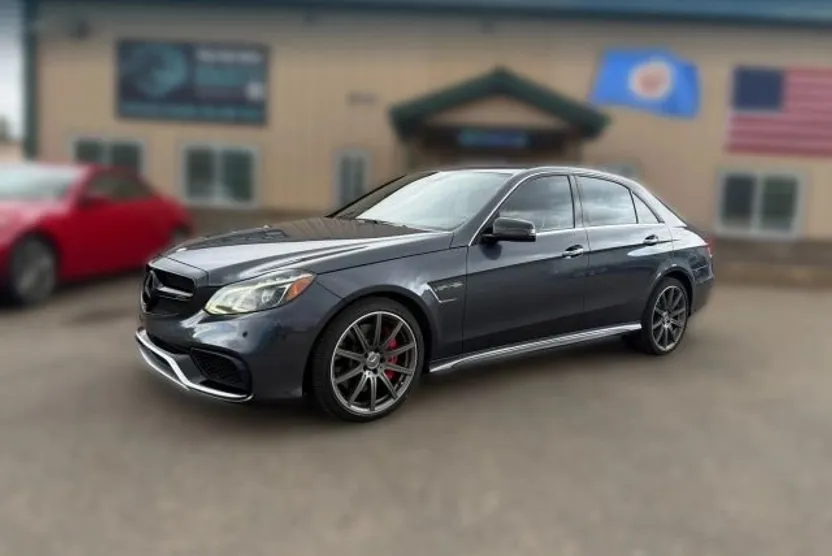 2015 Mercedes Benz E 63 AMG 4MATIC Sedan photo 1