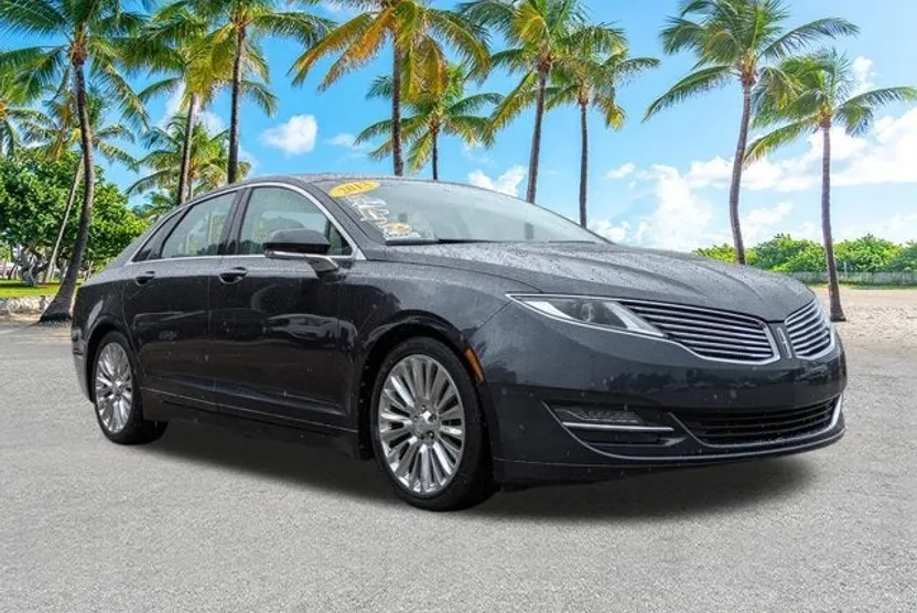 2013 Lincoln MKZ Base photo 1