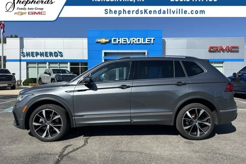 2022 Volkswagen Tiguan SEL Premium R-Line photo 1