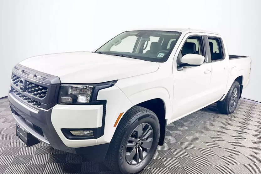 2025 Nissan Frontier SV photo 1