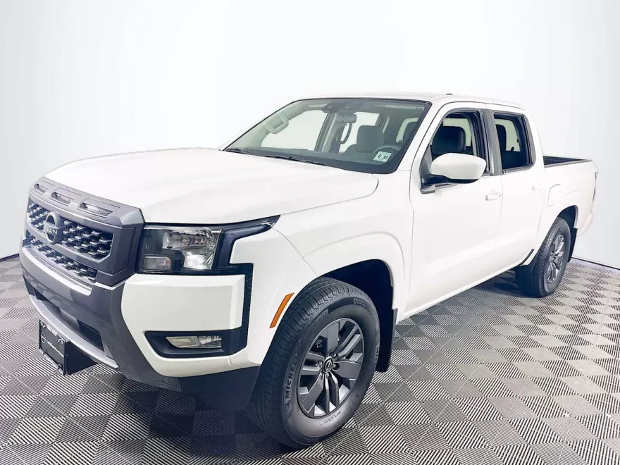2025 Nissan Frontier SV photo 1