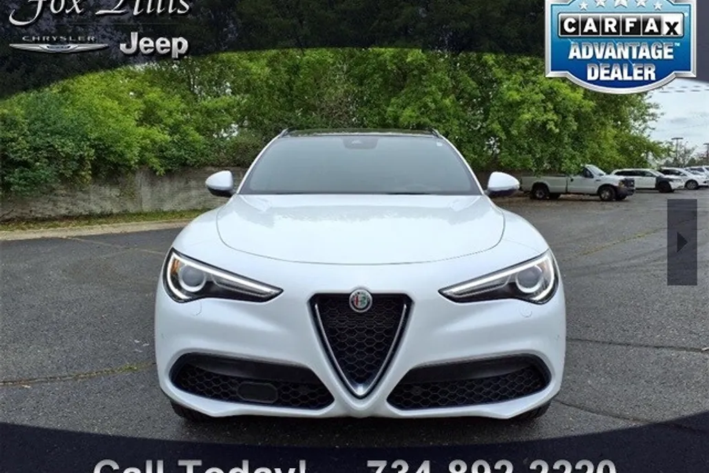 2023 Alfa Romeo Stelvio Ti photo 1