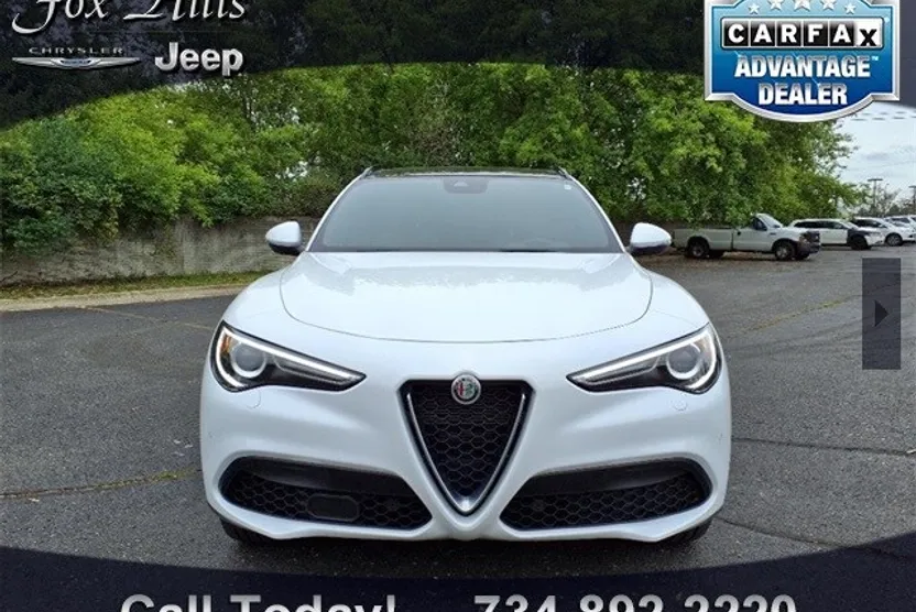2023 Alfa Romeo Stelvio Ti photo 1