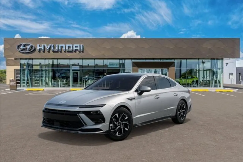 2025 Hyundai Sonata SEL photo 1