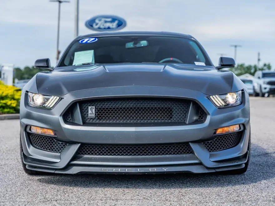 2017 Ford Mustang Shelby GT350 photo 2