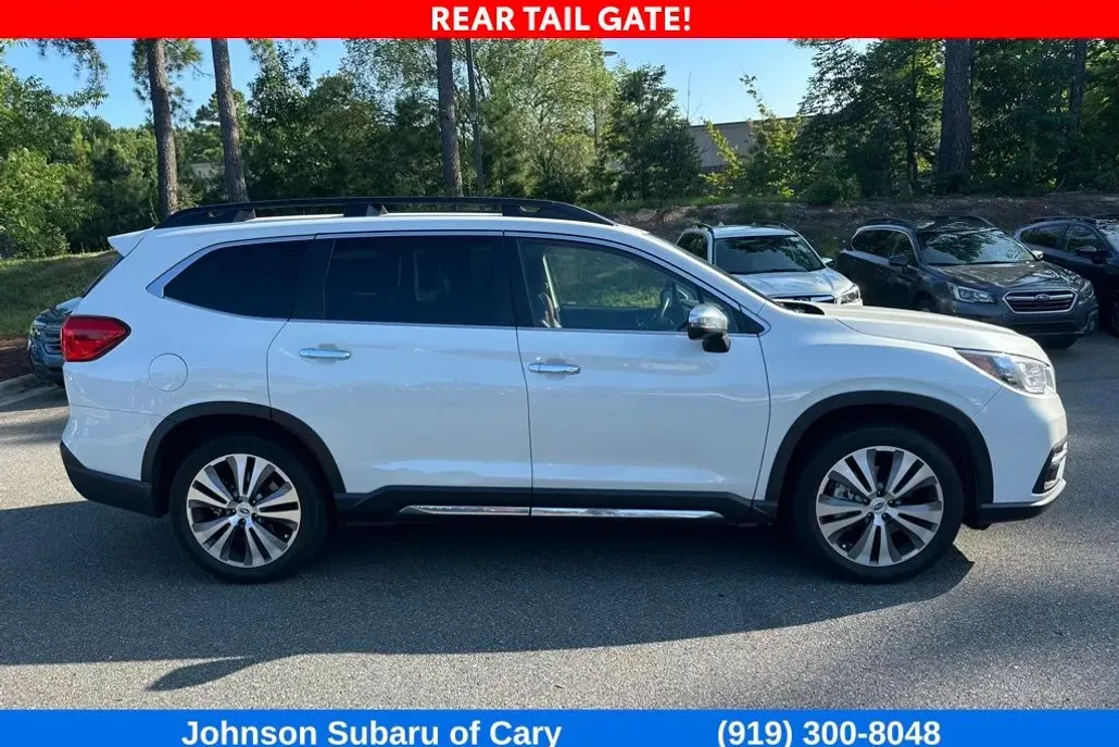 2022 Subaru Ascent Touring photo 1