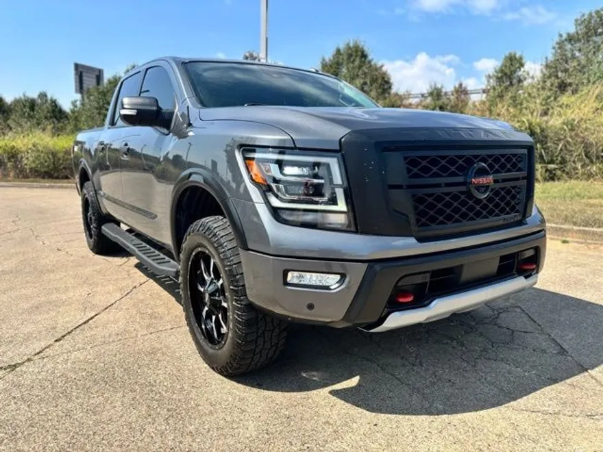 2021 Nissan Titan PRO-4X photo 1