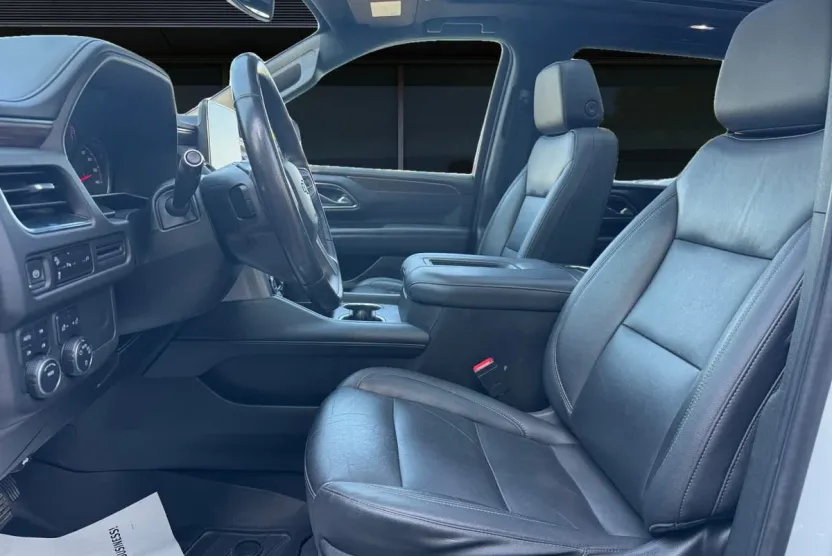 2021 Chevrolet Suburban Z71 photo 1