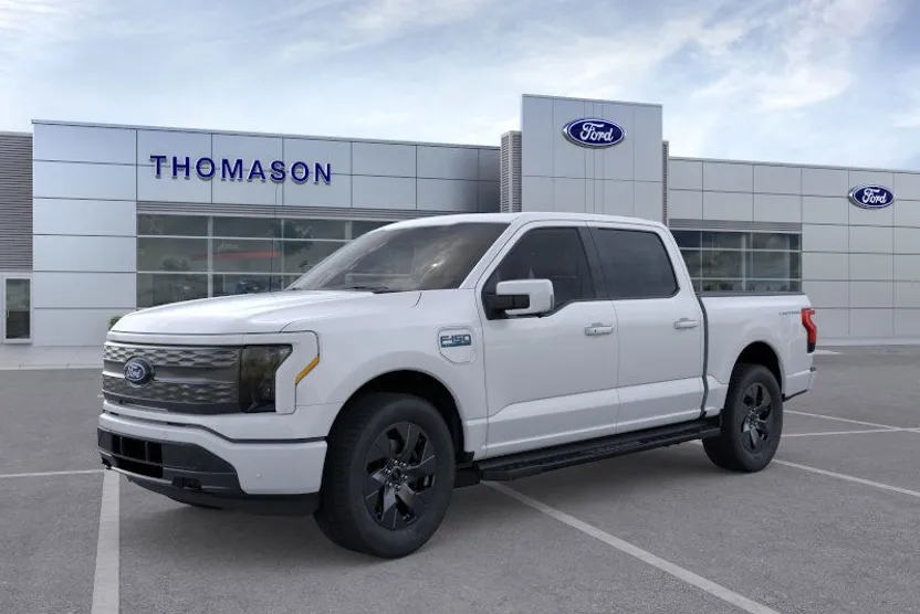 2025 Ford F-150 Lightning Lariat photo 1