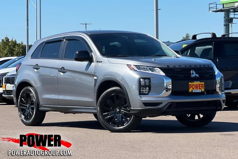2024 Mitsubishi Outlander Sport LE photo 1