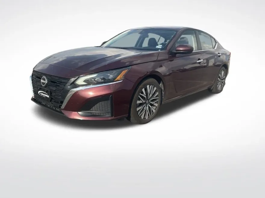 2023 Nissan Altima 2.5 SV photo 1