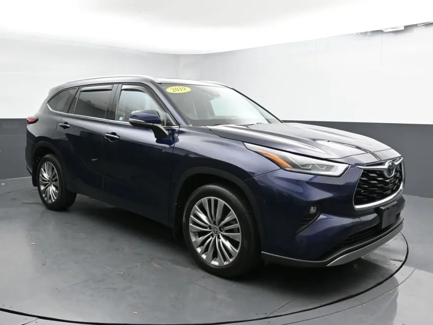 2022 Toyota Highlander Platinum photo 1