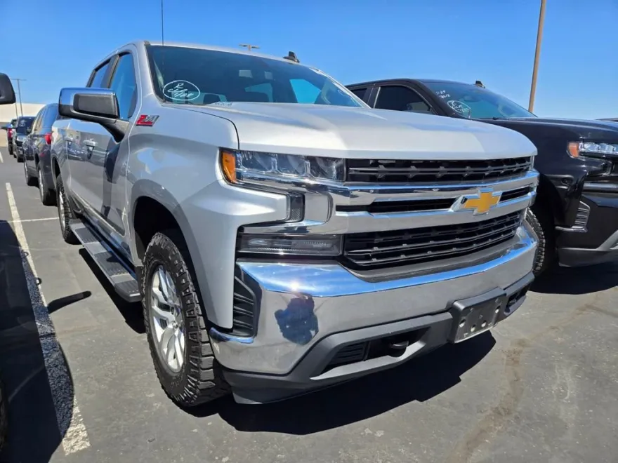 2020 Chevrolet Silverado 1500 LT photo 1
