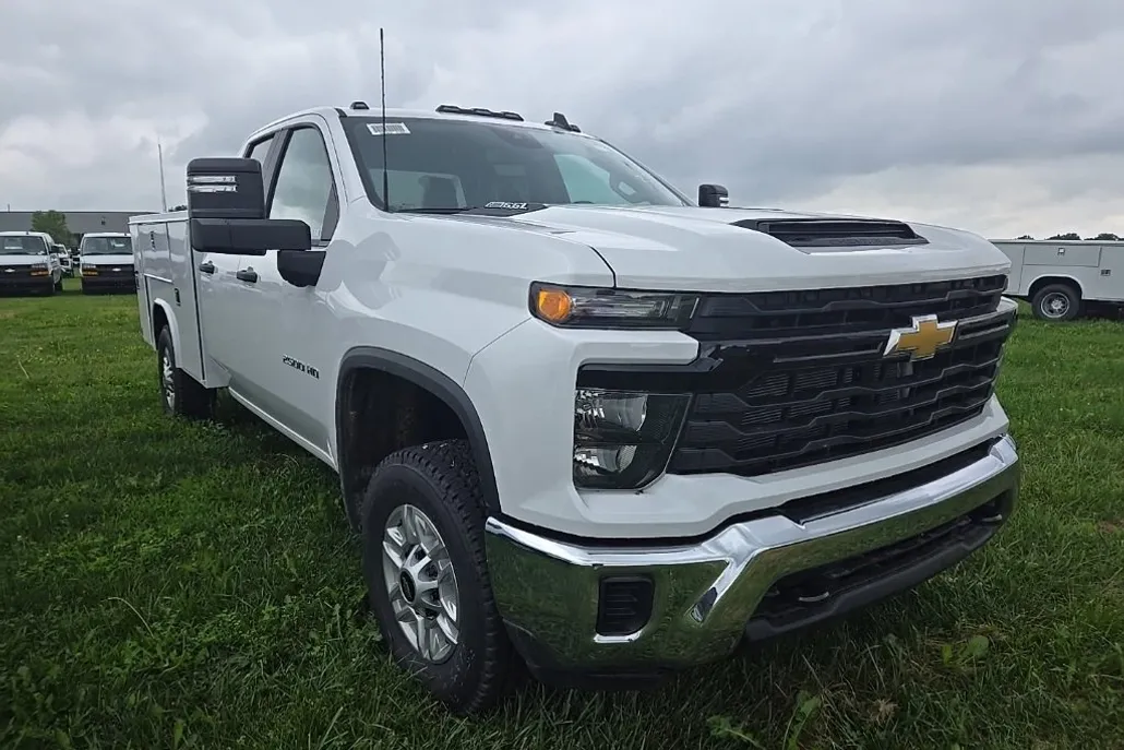 2025 Chevrolet Silverado 2500HD photo 1