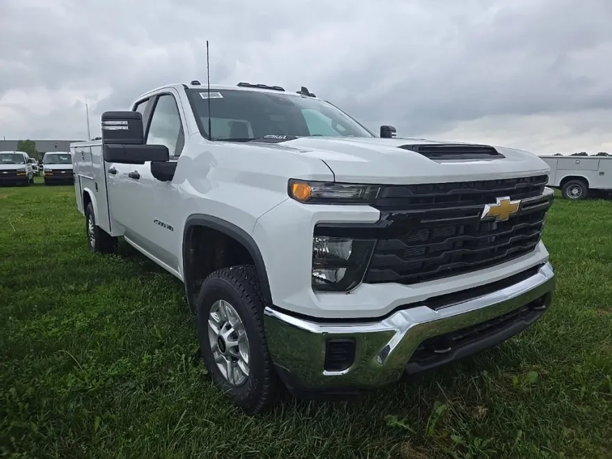 2025 Chevrolet Silverado 2500HD photo 1