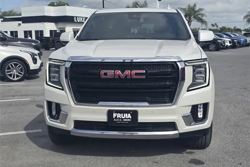 2023 Gmc Yukon XL SLT photo 1