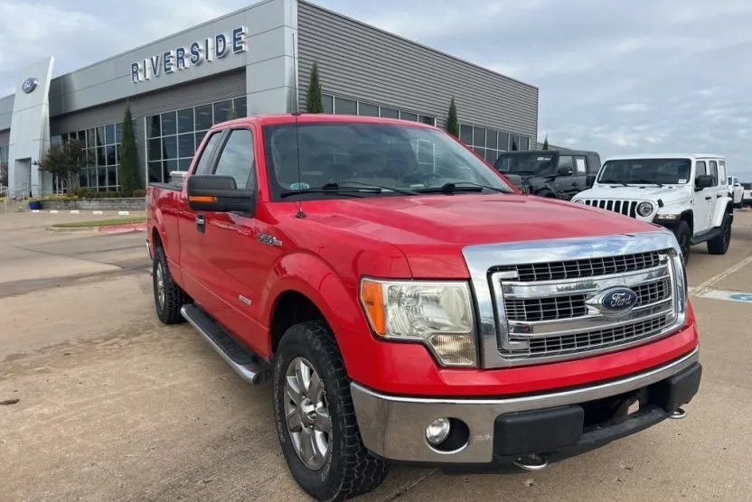 2013 Ford F-150 XLT photo 1