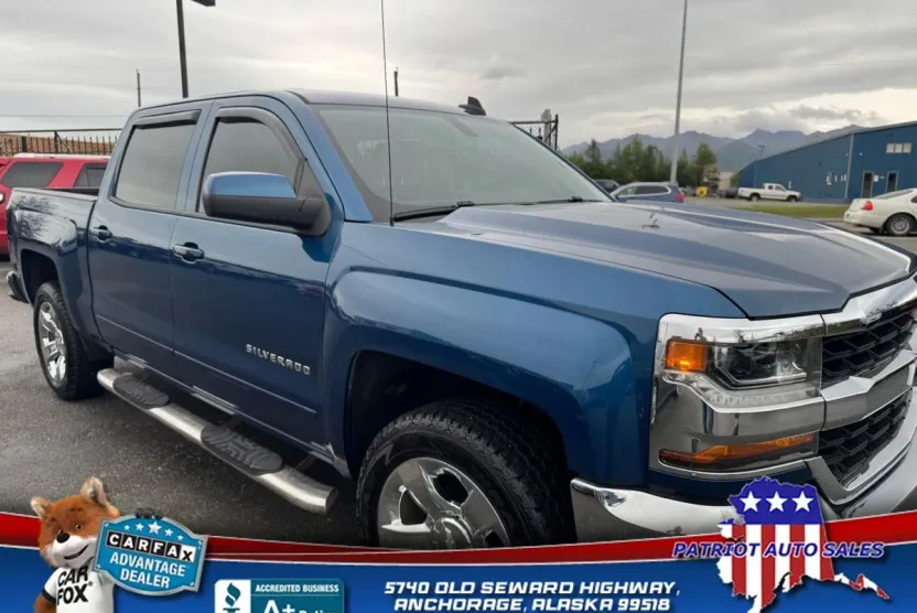 2018 Chevrolet Silverado 1500 LT photo 1