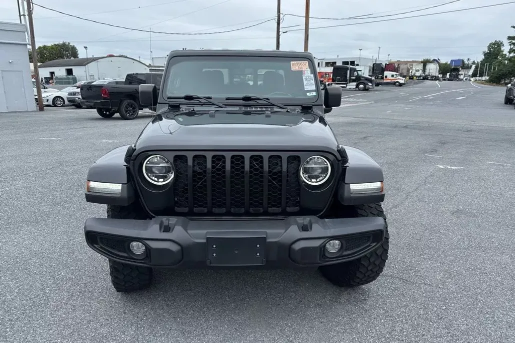 2021 Jeep Gladiator Willys photo 1