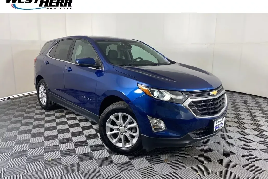 2020 Chevrolet Equinox LT photo 1